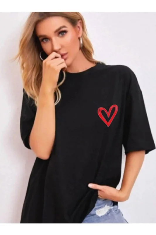 Stylish oversized T-shirts for casual comfort-Minimal Heart Printed Black Oversize Tshirt