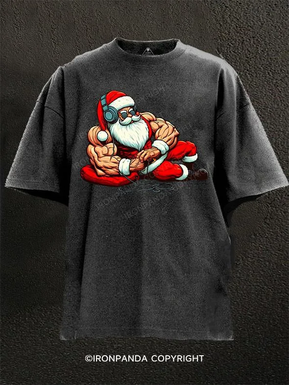 Stylish oversized T-shirts for casual comfort-Bodybuilder Santa Claus Washed Gym Shirt